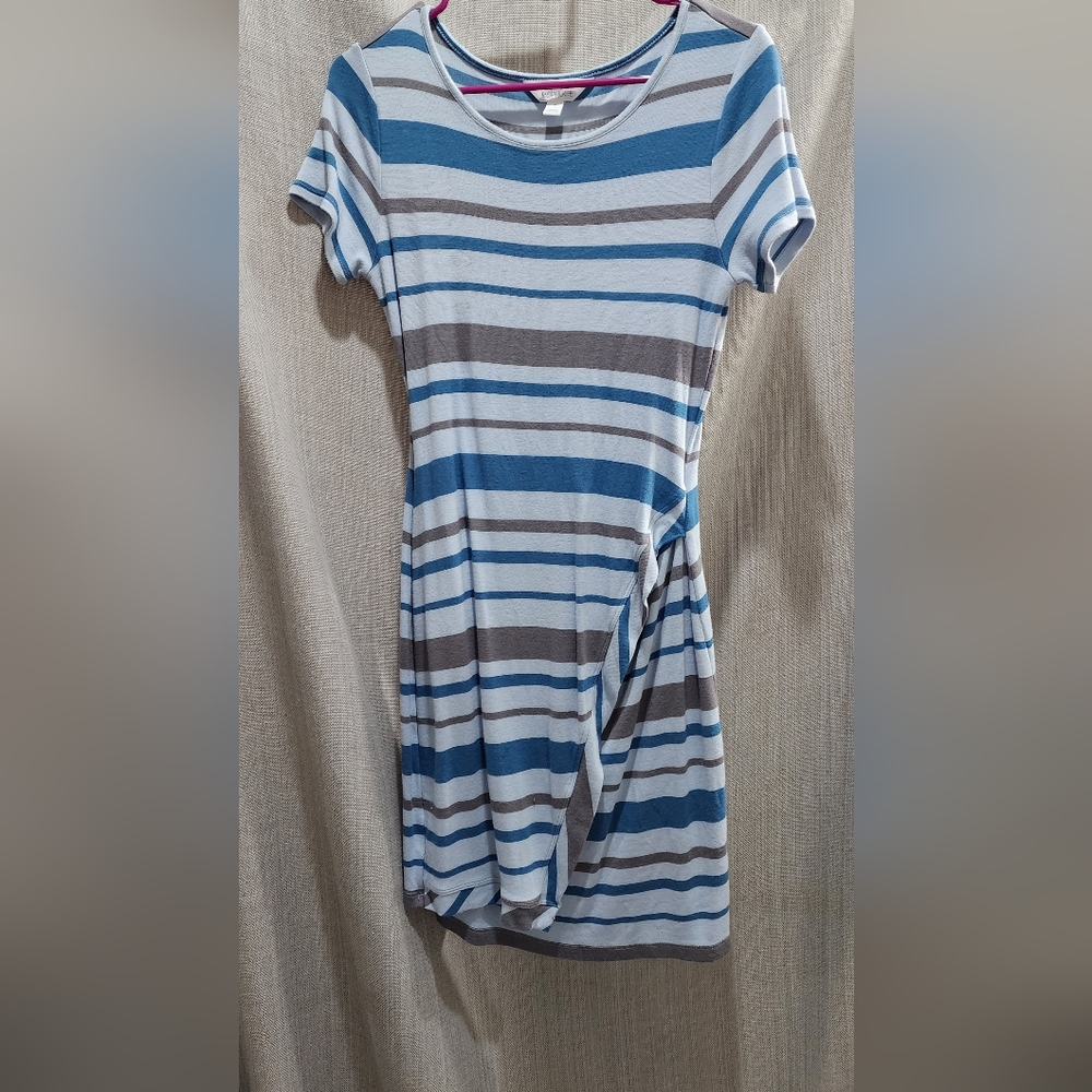 Short sleeve multi color dress